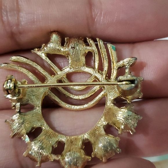 Ruby Rhinestone Brooch Pin, Goldtone - Picture 7 of 8